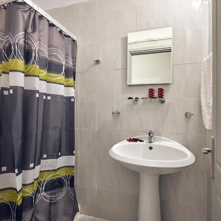 Savvas-deval (adults Only) מלון 2*